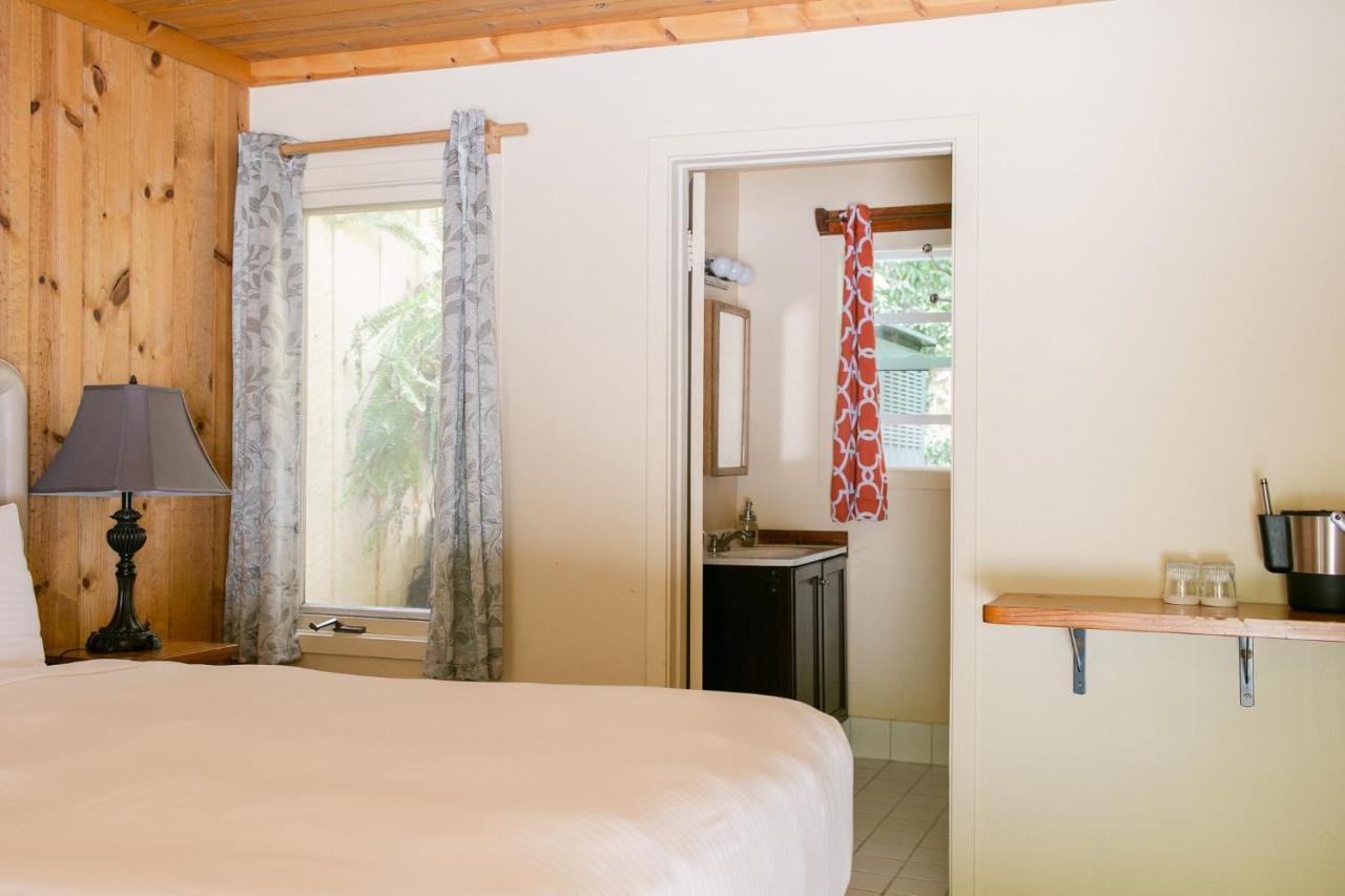 Fernwood Motel